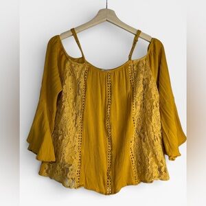 5 for $25🔥Miss Me Lace Mustard Yellow Bell Sleeve Blouse Medium